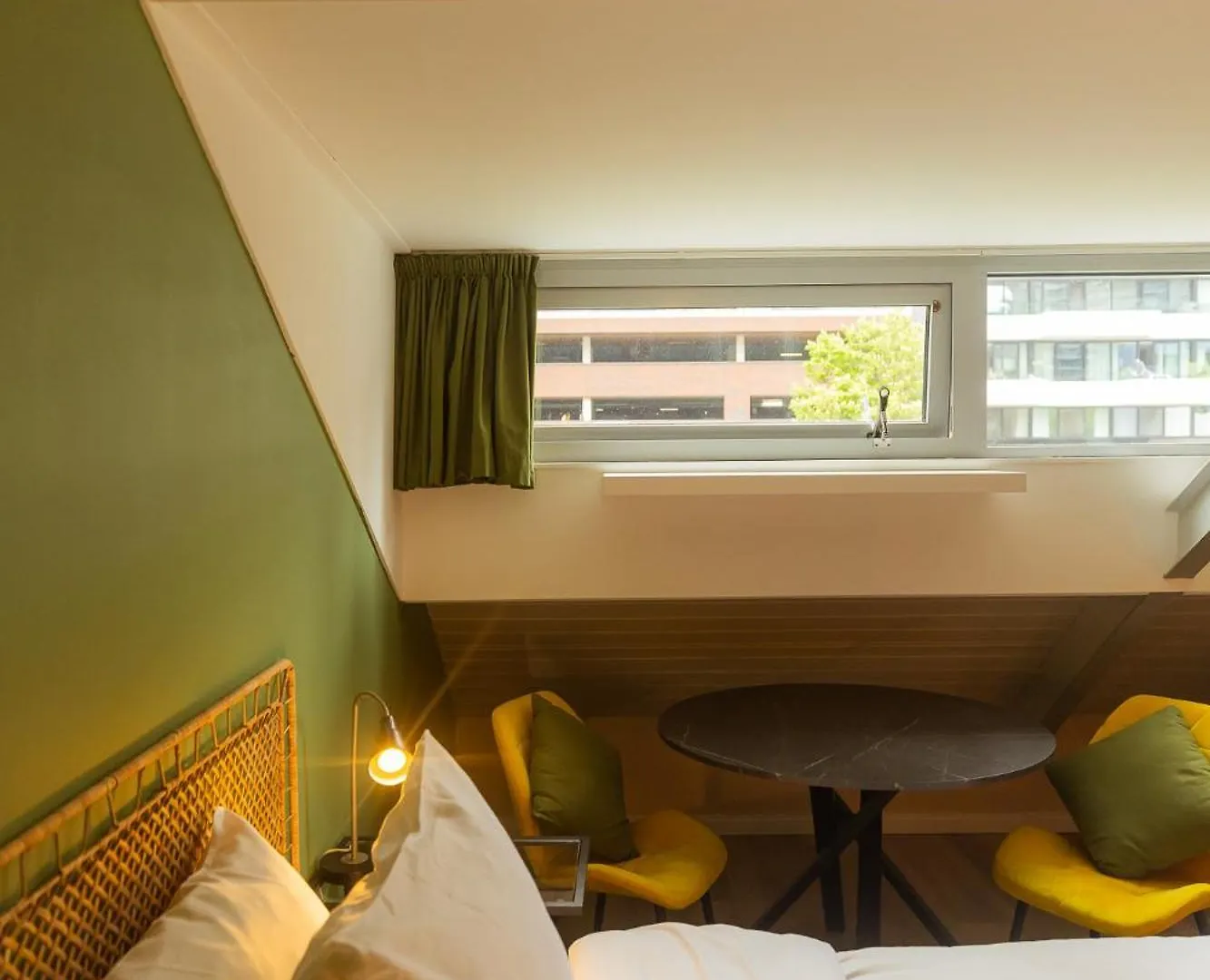 FLOATS by H2OTEL Rotterdam