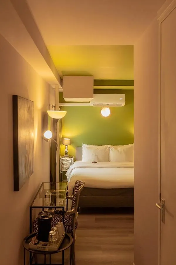 FLOATS by H2OTEL Rotterdam Hotel