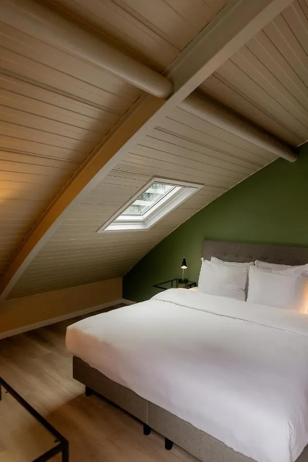 FLOATS by H2OTEL Rotterdam