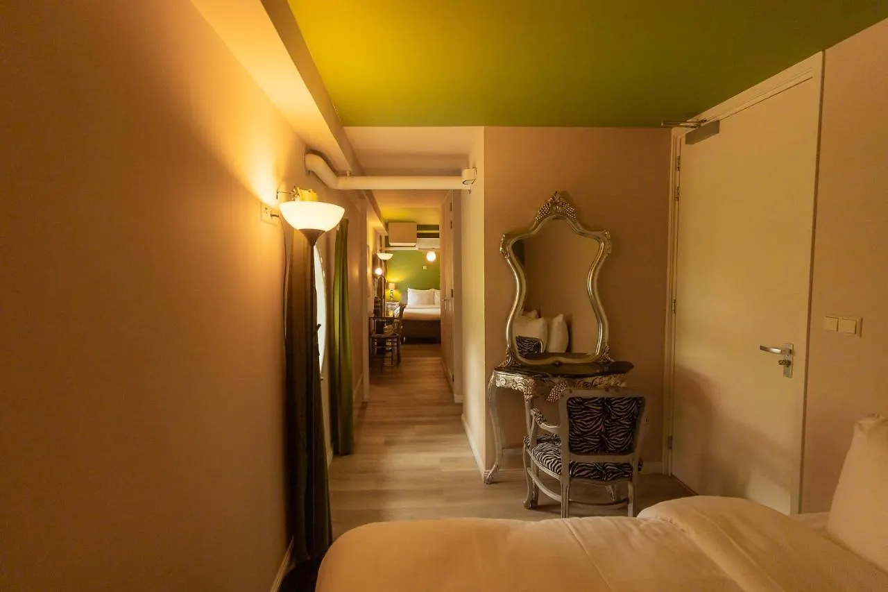 FLOATS by H2OTEL Rotterdam Hotel